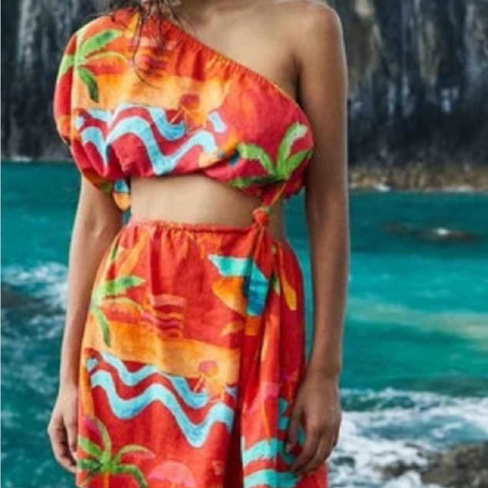 Vibrant One-Shoulder Tropical Dress